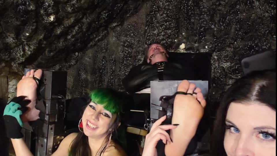Goth Queens Revenge: Merciless Foot Tickling